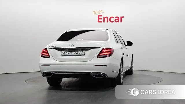 Mercedes-Benz E-Class W213 id 3396461 из Кореи 14