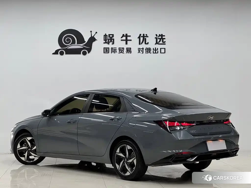 Hyundai Elantra 2022 Silver/gray из Китая, фото 5
