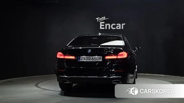 BMW 5 Series (G30) id 3388884 из Кореи 14