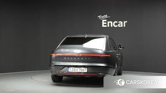 Hyundai Grandeur (GN7) id 4382202 из Кореи 27