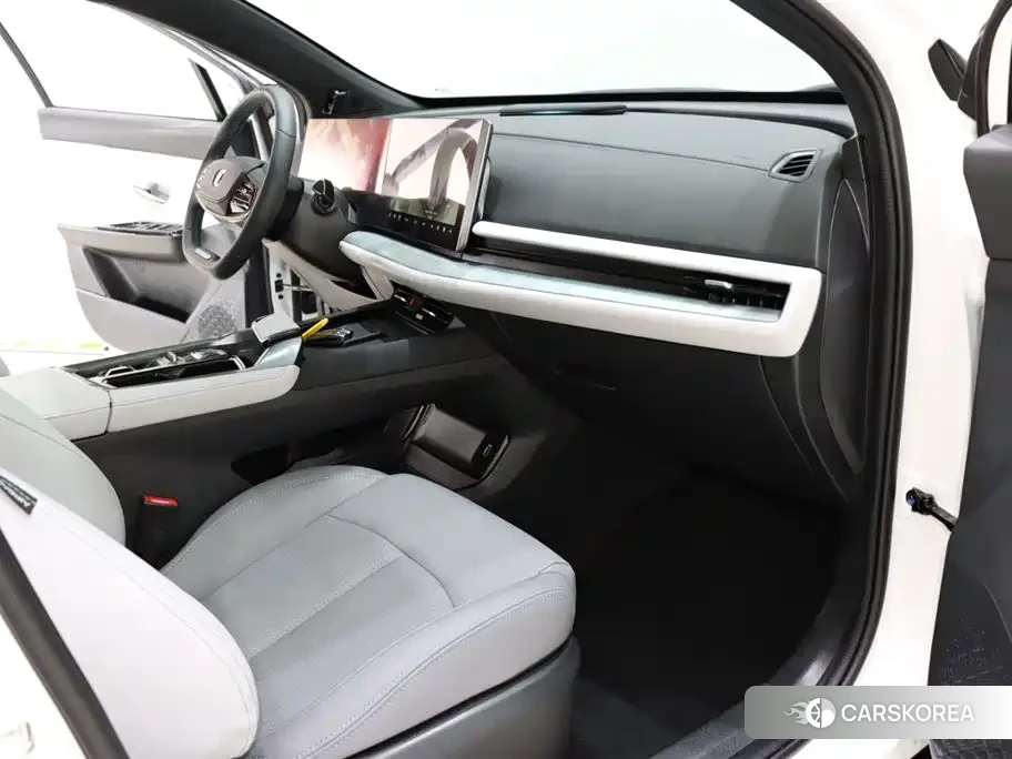 Chang'an Changan UNI-T id 4565223 из Китая 14