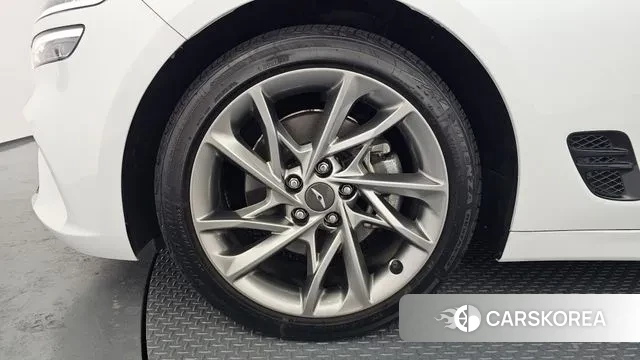 Genesis The New G70 id 3615197 из Кореи 14