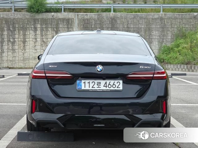 BMW 5 Series (G60) id 4599862 из Кореи 14