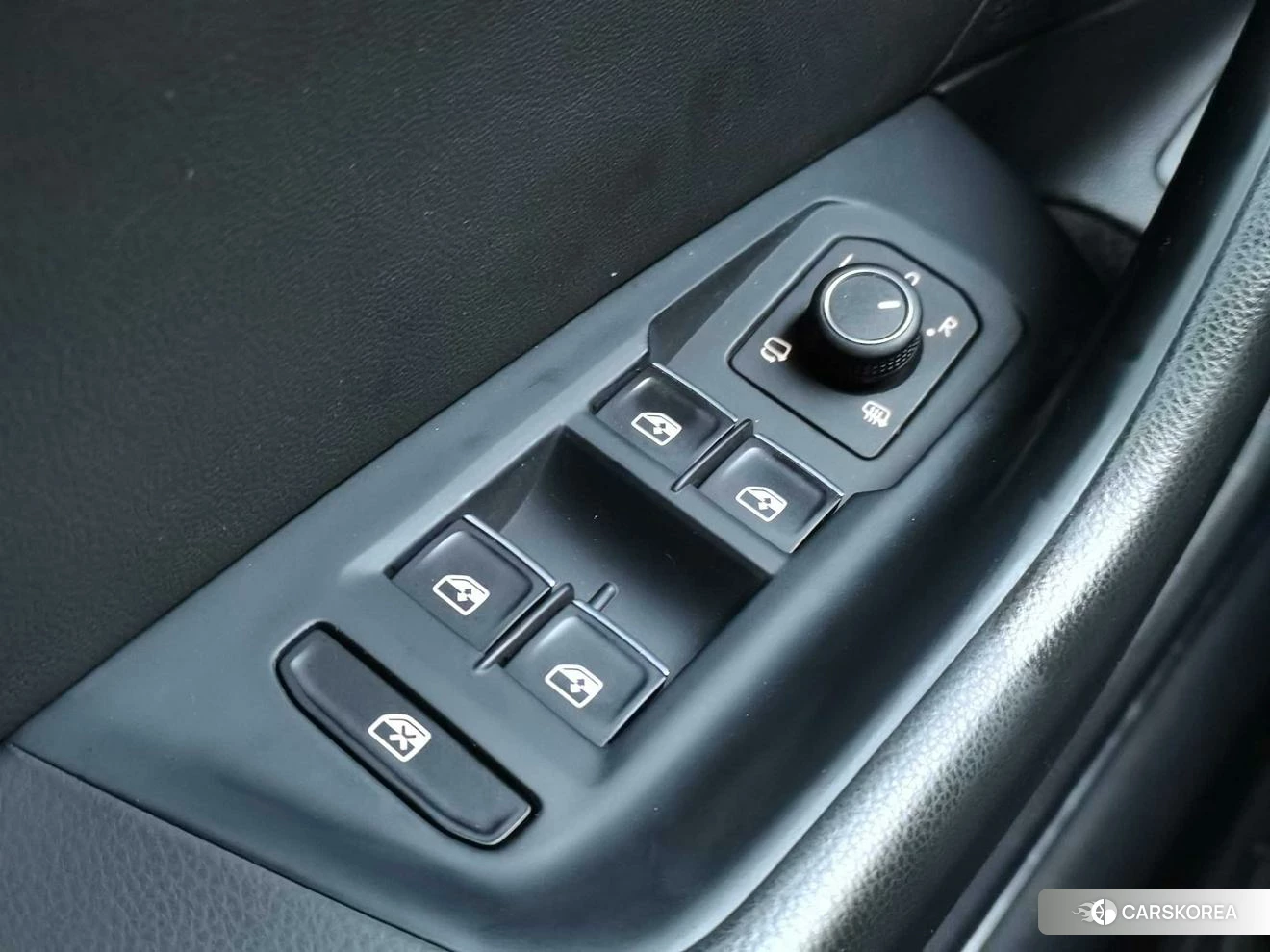 Volkswagen Magotan id 4513690 из Китая 20