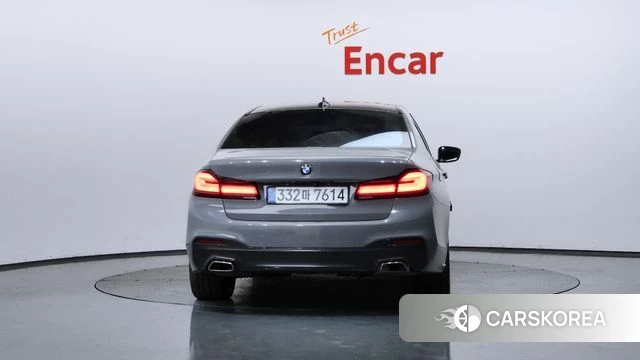 BMW 5 Series (G30) id 4269119 из Кореи 14