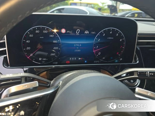 Mercedes-Benz E-Class W214 2024 Белый из Кореи, фото 4