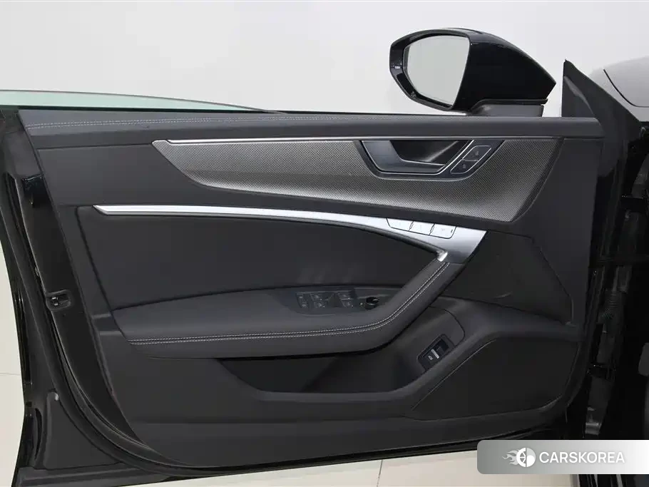 Audi A7L id 4649395 из Китая 27