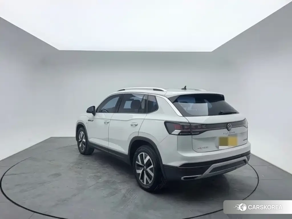 Volkswagen Tayron 2023 Белый из Китая, фото 4