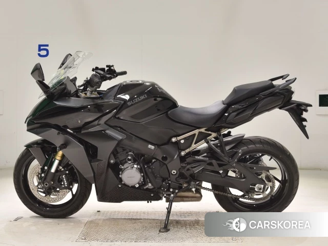 Suzuki GSX-S1000GT 2022 из Японии