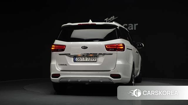 Kia The New Carnival id 4667557 из Кореи 27