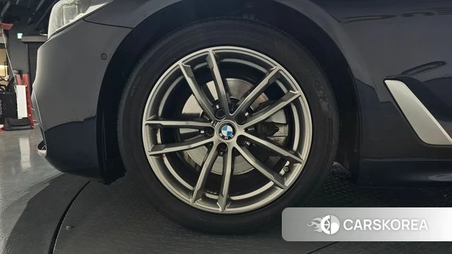 BMW 5 Series (G30) id 4698240 из Кореи 29
