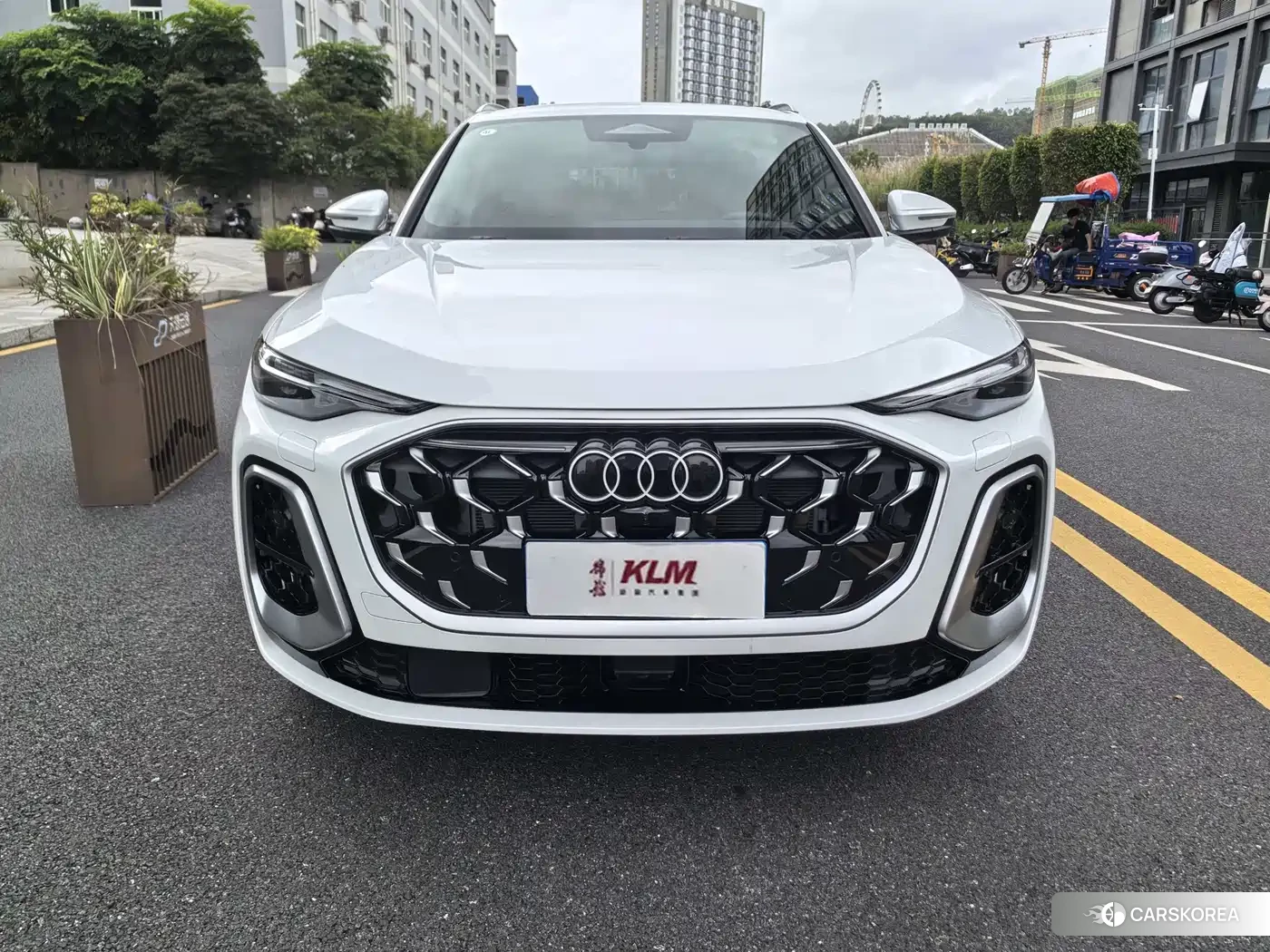 Audi Q5L 2026 Белый из Китая, фото 4