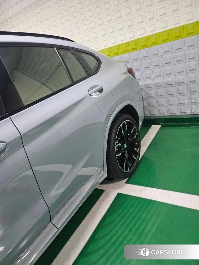 BMW X4 (G02) 2025 Серебристо-серый из Кореи, фото 4