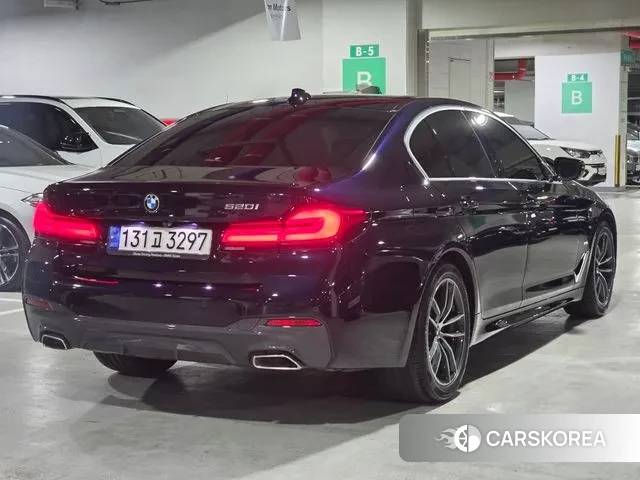 BMW 5 Series (G30) id 3517114 из Кореи 14