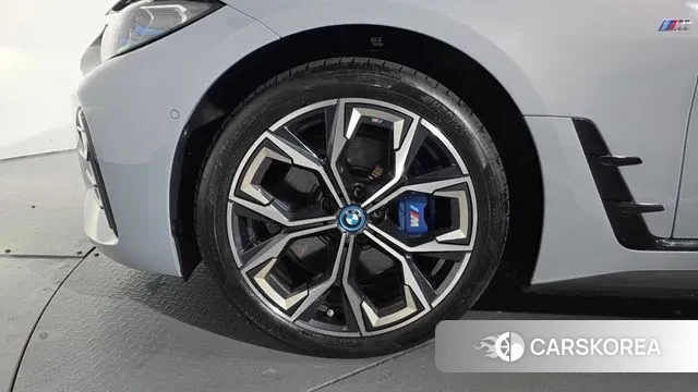 BMW i4 id 3462555 из Кореи 14