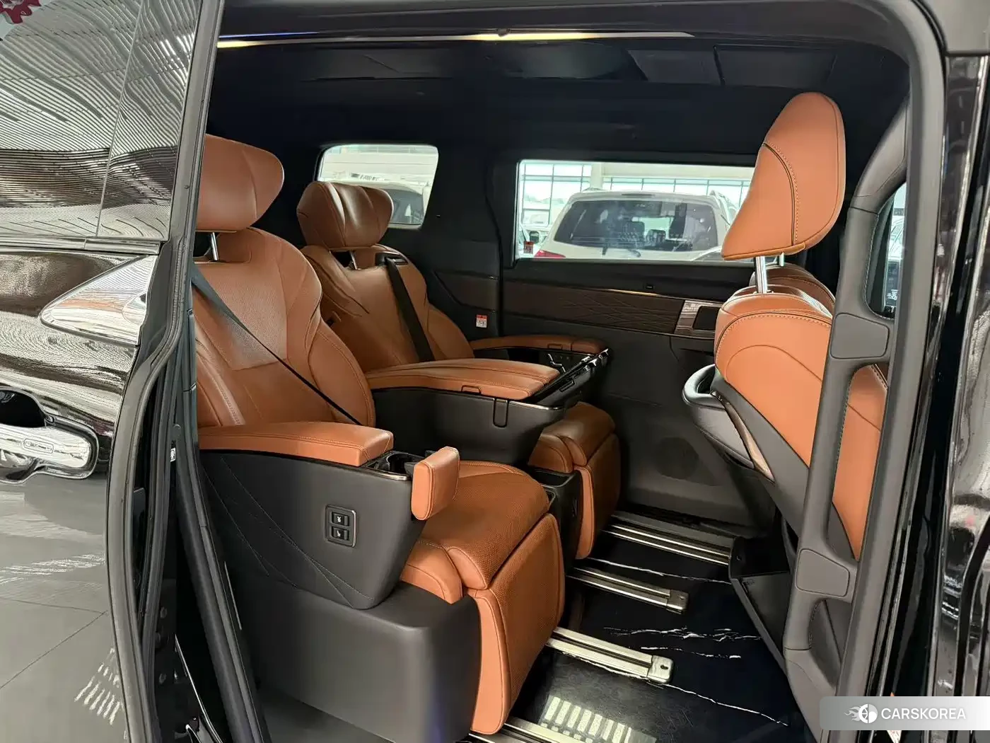 Toyota Vellfire 2025 Черный из Китая, фото 4