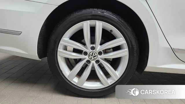 Volkswagen The New Passat id 4638083 из Кореи 26