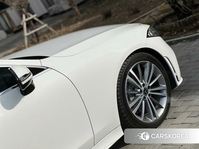 Mercedes-Benz CLS id 4198950 из Китая 13