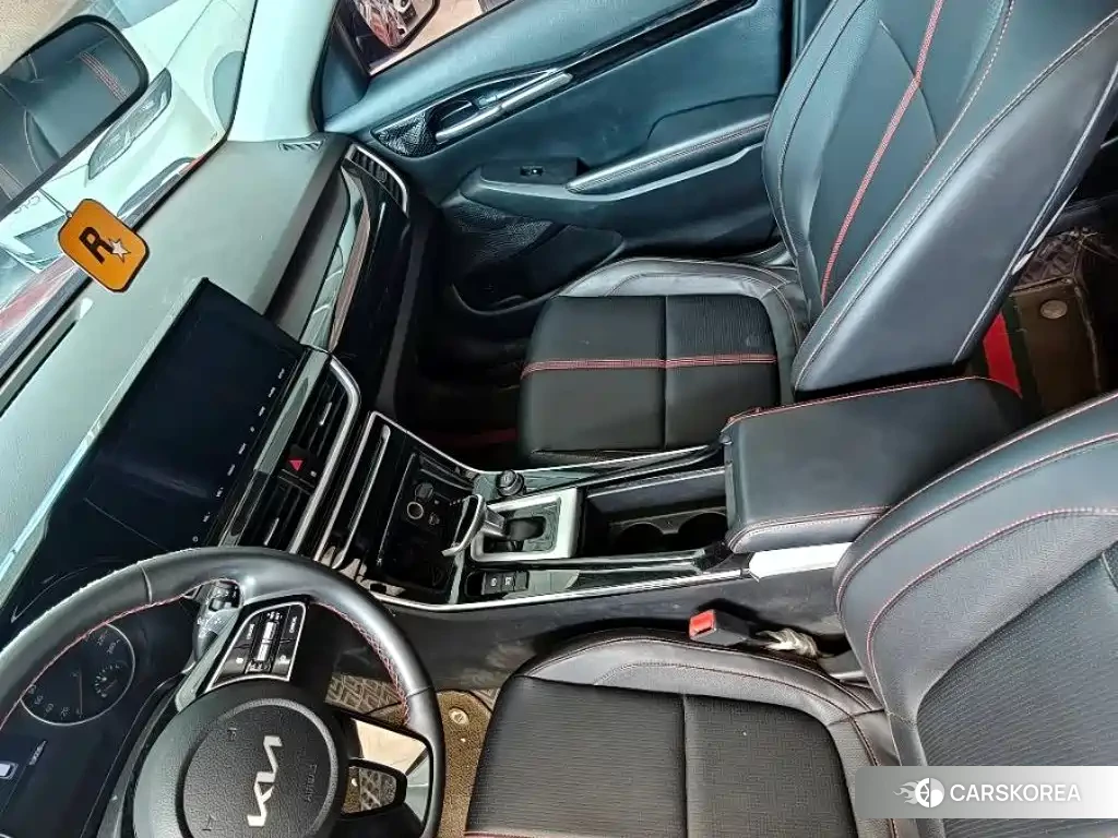 Kia KX3 2022 Red/purple из Китая, фото 4