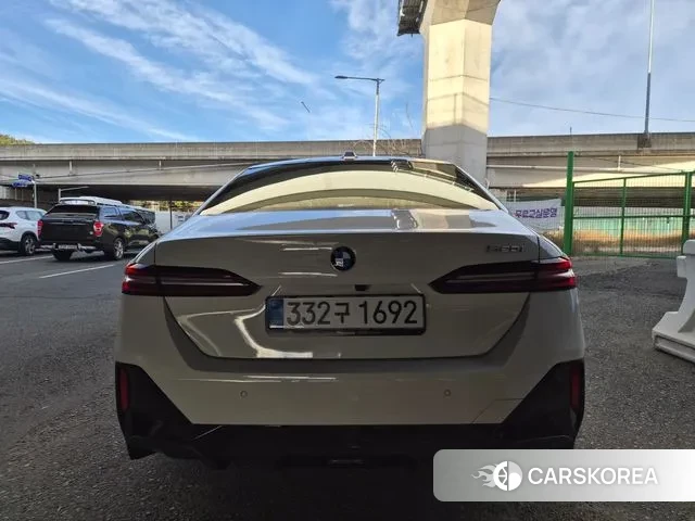 BMW 5 Series (G60) id 3502018 из Кореи 12