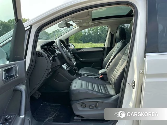 Volkswagen Touran L id 4359544 из Китая 21