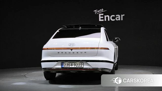 Hyundai Grandeur Hybrid (GN7) id 4414199 из Кореи 14