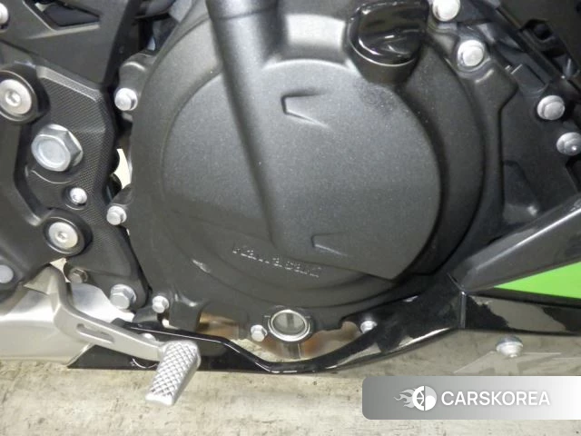 Engine photo