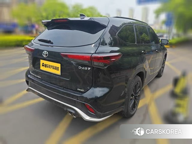 Toyota Crown Lufang 2025 Черный из Китая, фото 4