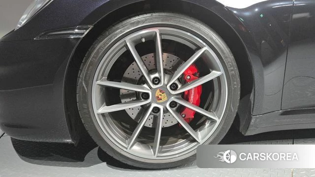 Porsche 911(992) id 4715145 из Кореи 28
