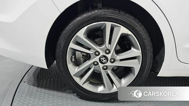 Hyundai Avante AD id 4430621 из Кореи 24