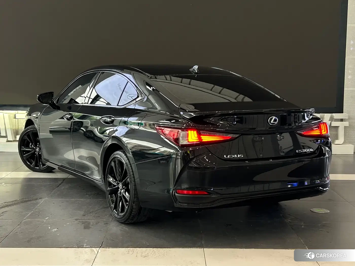 Lexus ES id 4679660 из Китая 24
