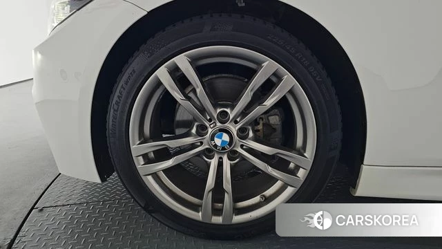 BMW 3 Series (F30) id 4448118 из Кореи 26
