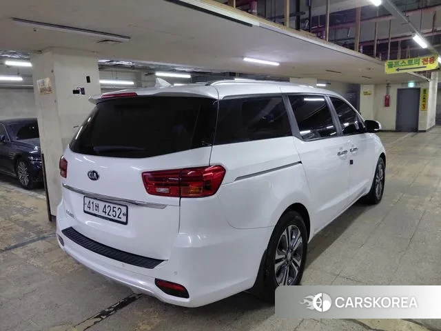 Kia The New Carnival id 3602037 из Кореи 14