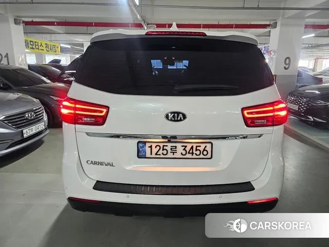 Kia All New Carnival id 3041501 из Кореи 13