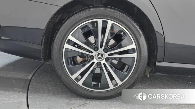 Mercedes-Benz E-Class W213 id 4609039 из Кореи 24