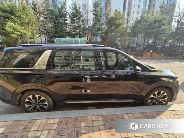 Kia Carnival 4th generation 2022 Черный из Кореи, фото 4