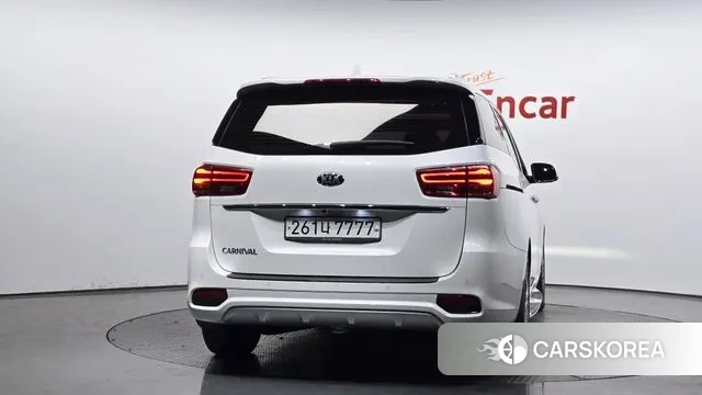 Kia The New Carnival id 3573640 из Кореи 14