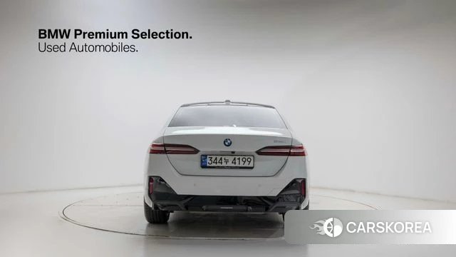 BMW 5 Series (G60) id 3909511 из Кореи 14