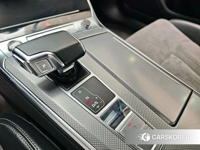 Audi A6L id 4366100 из Китая 10