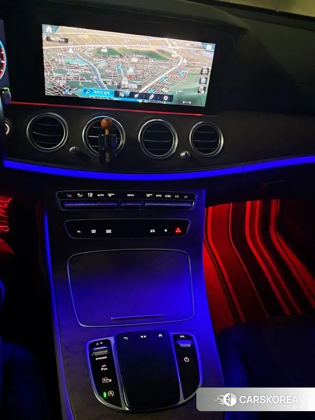 Mercedes-Benz E-Class W213 2023 Белый из Кореи, фото 6