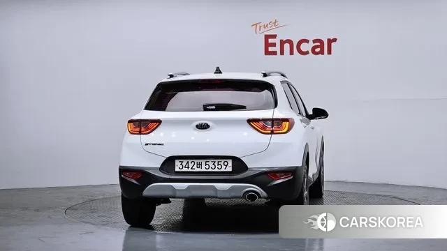 Kia Stonic id 3647093 из Кореи 14