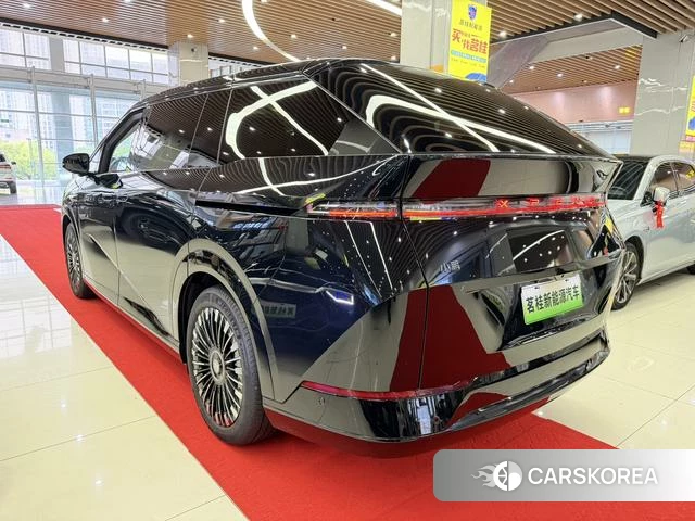 Xiaopeng Motors Xiaopeng X9 id 4205665 из Китая 10