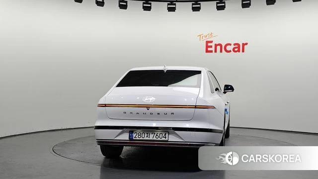 Hyundai Grandeur (GN7) id 3896636 из Кореи 14
