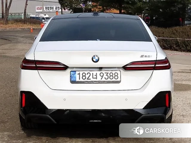 BMW 5 Series (G60) id 3733210 из Кореи 14