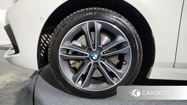 BMW 1 Series (F40) id 3832348 из Кореи 14