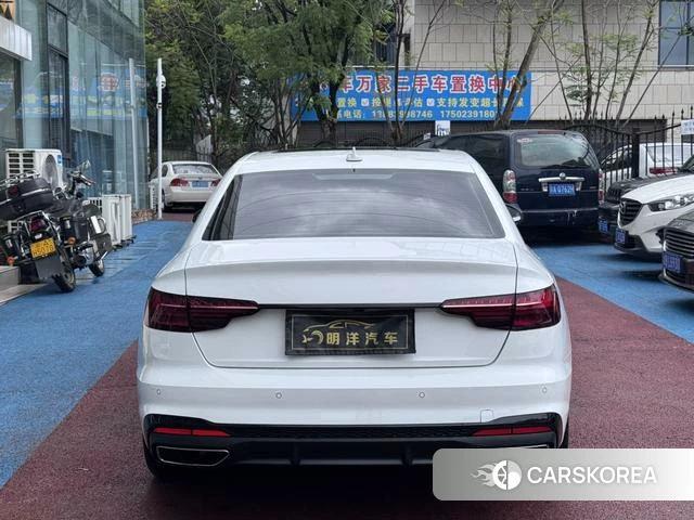 Audi A4L id 4313452 из Китая 7