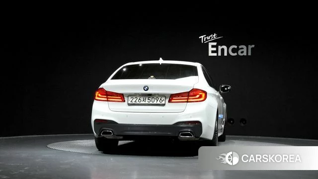 BMW 5 Series (G30) id 4339063 из Кореи 27