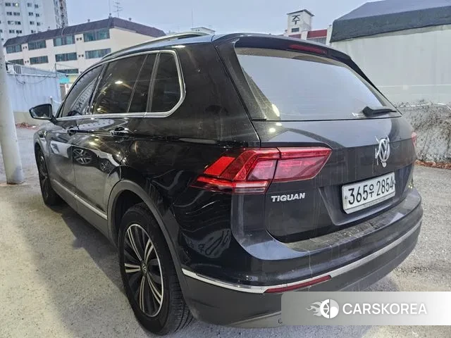 Volkswagen Tiguan second Generation 2020 Черный из Кореи, фото 5