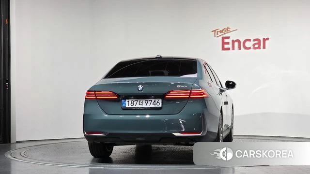 BMW 5 Series (G60) id 3825746 из Кореи 14