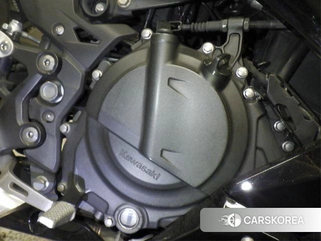 Engine photo